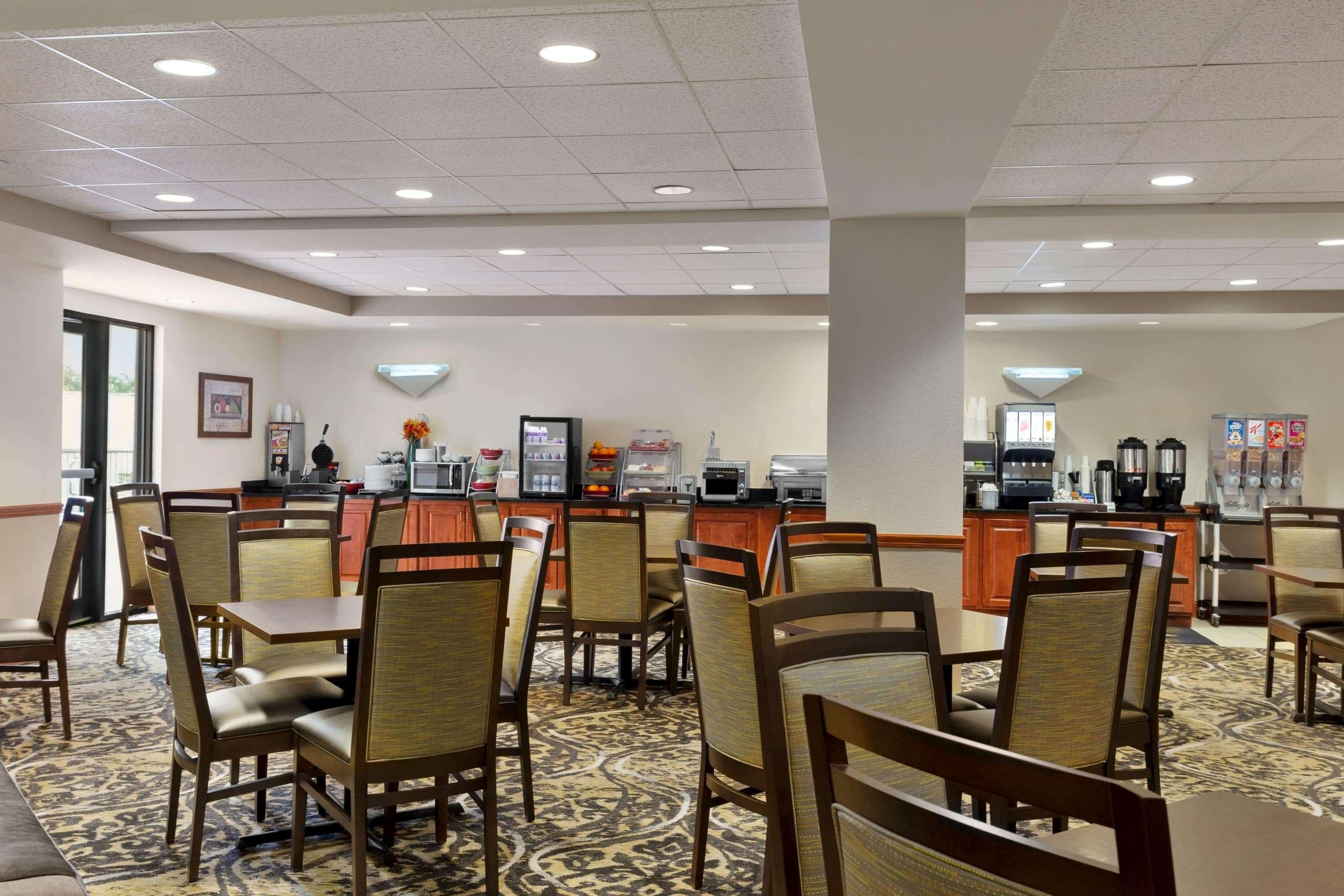 Wingate By Wyndham Bentonville Exterior photo